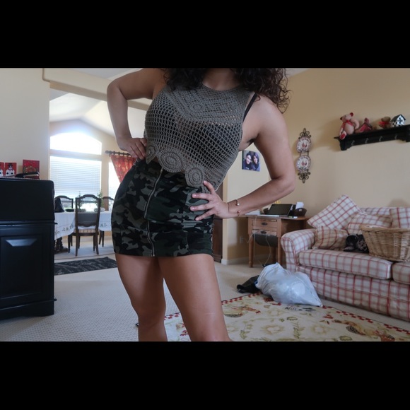 Cute Set Knit Olive Green Top and Camo Skirt - Picture 2 of 4